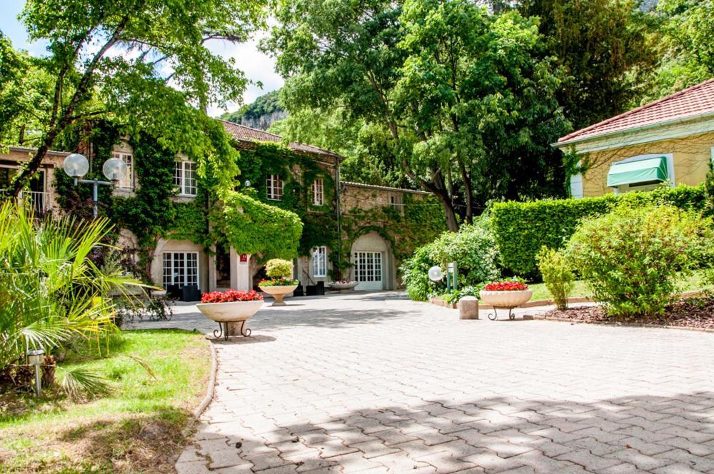 Le Cedre De Soyons Hotel Exterior photo